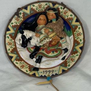 Vintage Friends of the Feather 1999 decorative plate. “Love Reins”